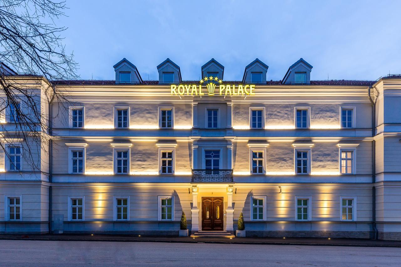 Royal Palace Turčianske Teplice Extérieur photo