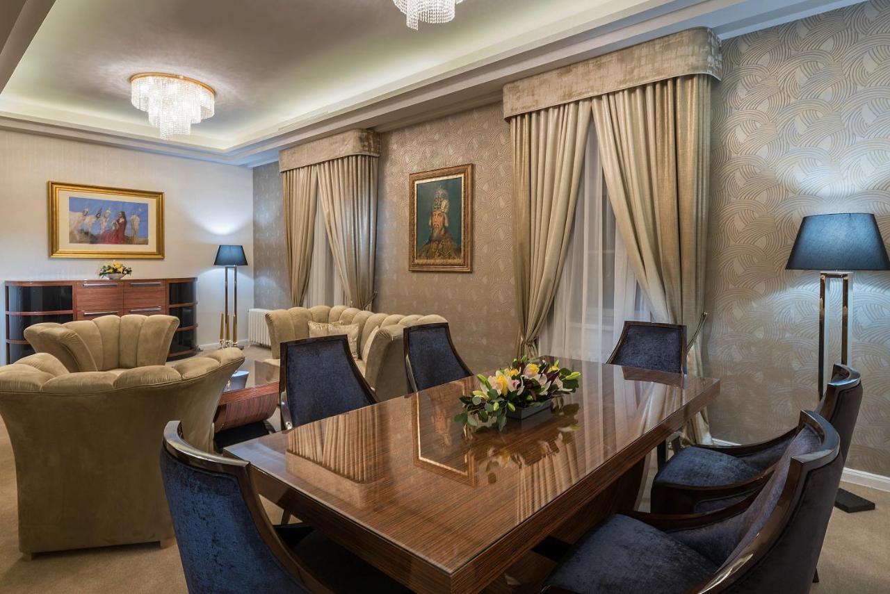 Royal Palace Turčianske Teplice Extérieur photo